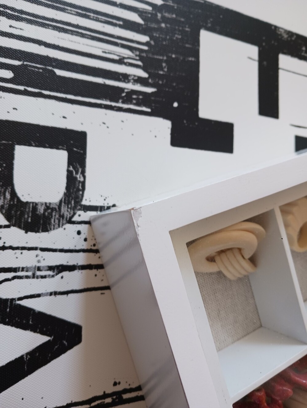 Wooden White Drawer  Jewlery Case With Bone Jewlery - Picture 15 of 16